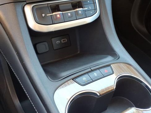 Used 2023 GMC Acadia SLE w/ Driver Convenience Package image 26