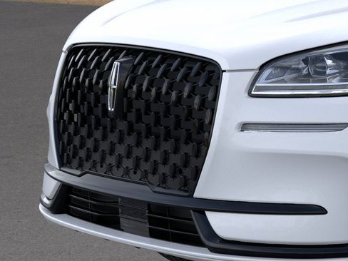 New 2024 Lincoln Corsair Reserve w/ Jet Appearance Package AWD/4WD image 17
