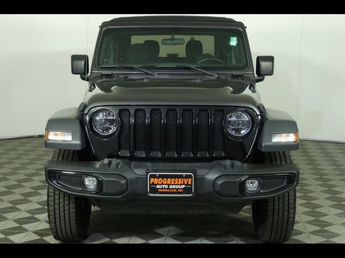 Used 2021 Jeep Wrangler Sport AWD/4WD image 10