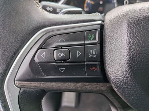 Used 2024 Jeep Grand Cherokee L Limited w/ Luxury Tech Group II image 20