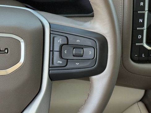 Used 2024 GMC Yukon XL Denali AWD/4WD image 14