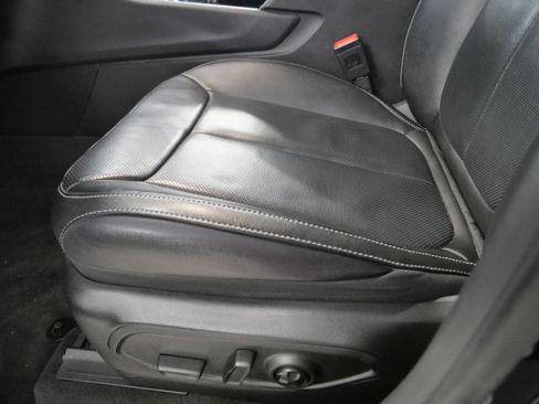 Used 2023 Jeep Grand Cherokee Limited w/ Luxury Tech Group II image 20