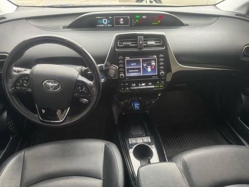 Used 2022 Toyota Prius XLE FWD image 5