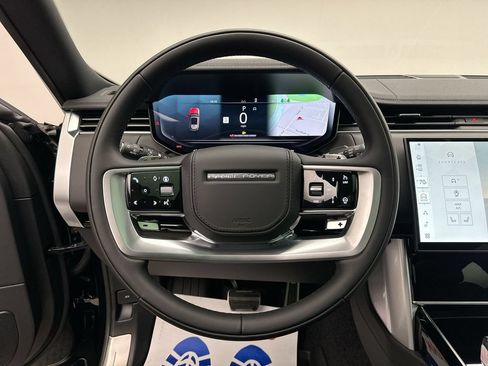 Certified 2025 Land Rover Range Rover SE AWD/4WD image 12