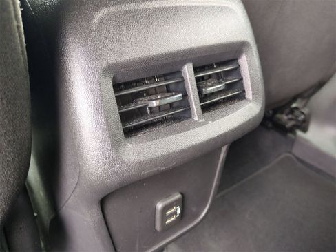 Certified 2021 Chevrolet Equinox LT image 20