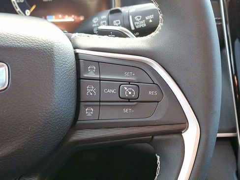 Certified 2024 Jeep Grand Cherokee Altitude image 26