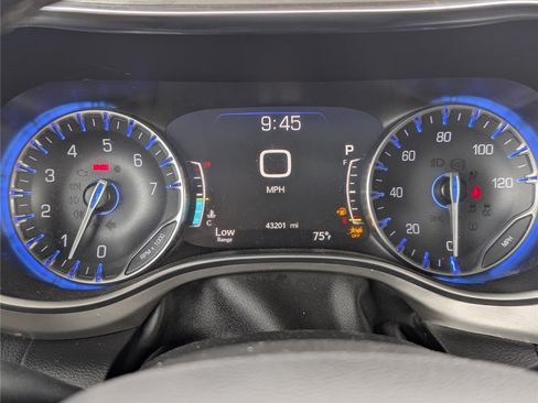 Used 2023 Chrysler Pacifica Limited w/ S Appearance Package AWD/4WD image 37