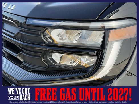 New 2026 Ford Expedition Active RWD image 8