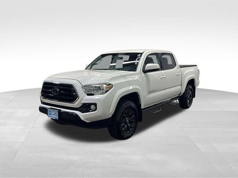 Used 2022 Toyota Tacoma SR5 AWD/4WD image 4