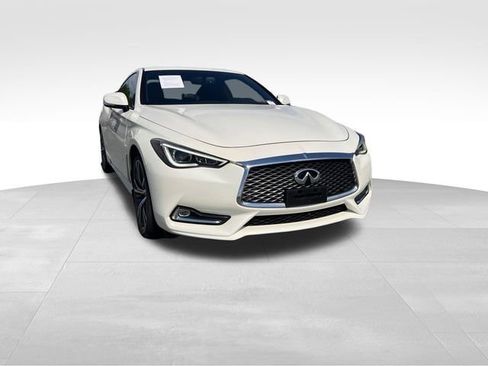 Used 2018 INFINITI Q60 3.0t Luxe w/ Sensory Package 3.0T Luxe AWD/4WD image 7
