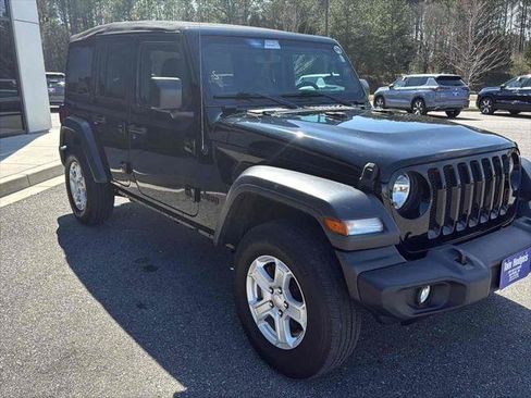 Used 2023 Jeep Wrangler Unlimited Sport image 3