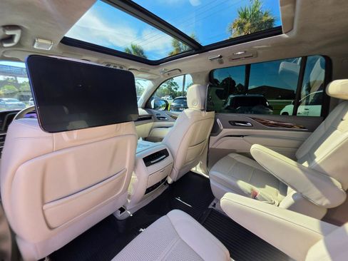 Used 2022 Cadillac Escalade ESV Sport Platinum w/ LPO, ONYX Package AWD/4WD image 36