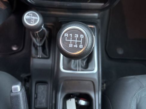 Used 2022 Jeep Wrangler Unlimited Sahara w/ Cold Weather Group image 28