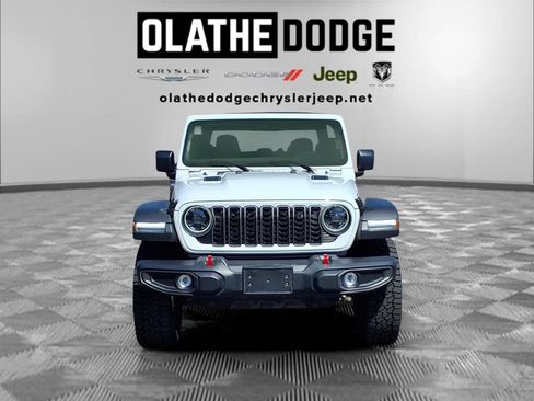 Used 2026 Jeep Gladiator Rubicon w/ Steel Power Dome Hood Package AWD/4WD image 30