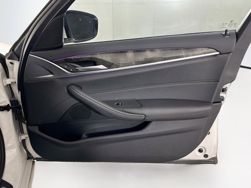 Used 2023 BMW 530i w/ Convenience Package RWD image 33