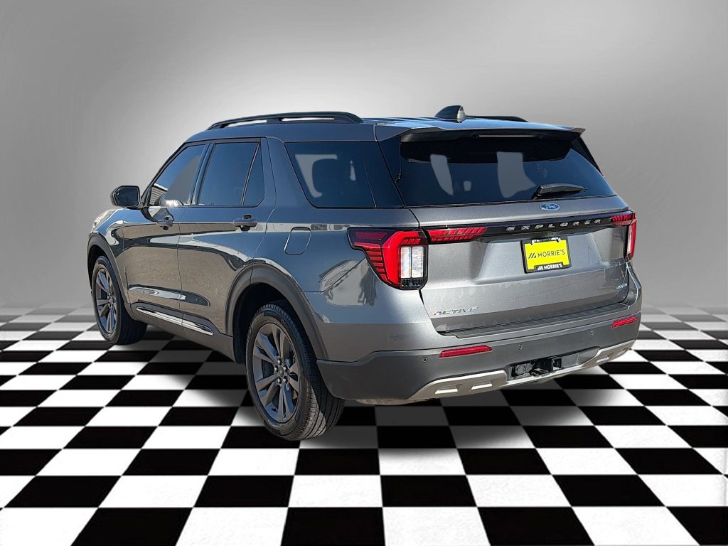 Used 2025 Ford Explorer Active w/ Active Comfort Package AWD/4WD image 9