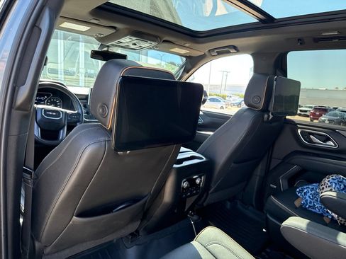 Used 2021 GMC Yukon AT4 w/ Rear Media and Nav Package AWD/4WD image 13