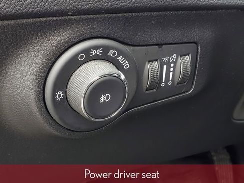Used 2018 Jeep Compass Limited w/ Safe & Security Group AWD/4WD image 17