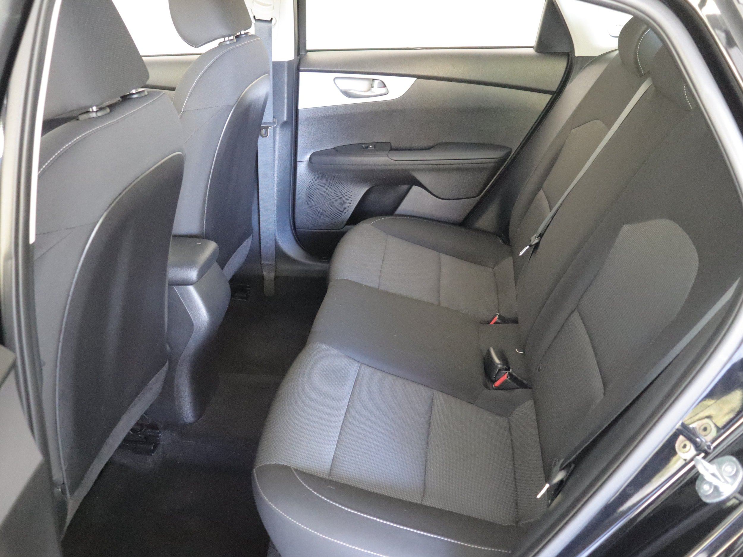 Used 2023 Kia Forte LXS FWD image 7