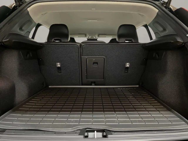 Used 2023 Volvo XC40 B4 Core w/ Convenience Package FWD image 77