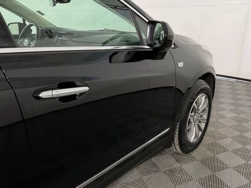 Used 2017 Cadillac XT5 Luxury w/ Driver Awareness Package image 7