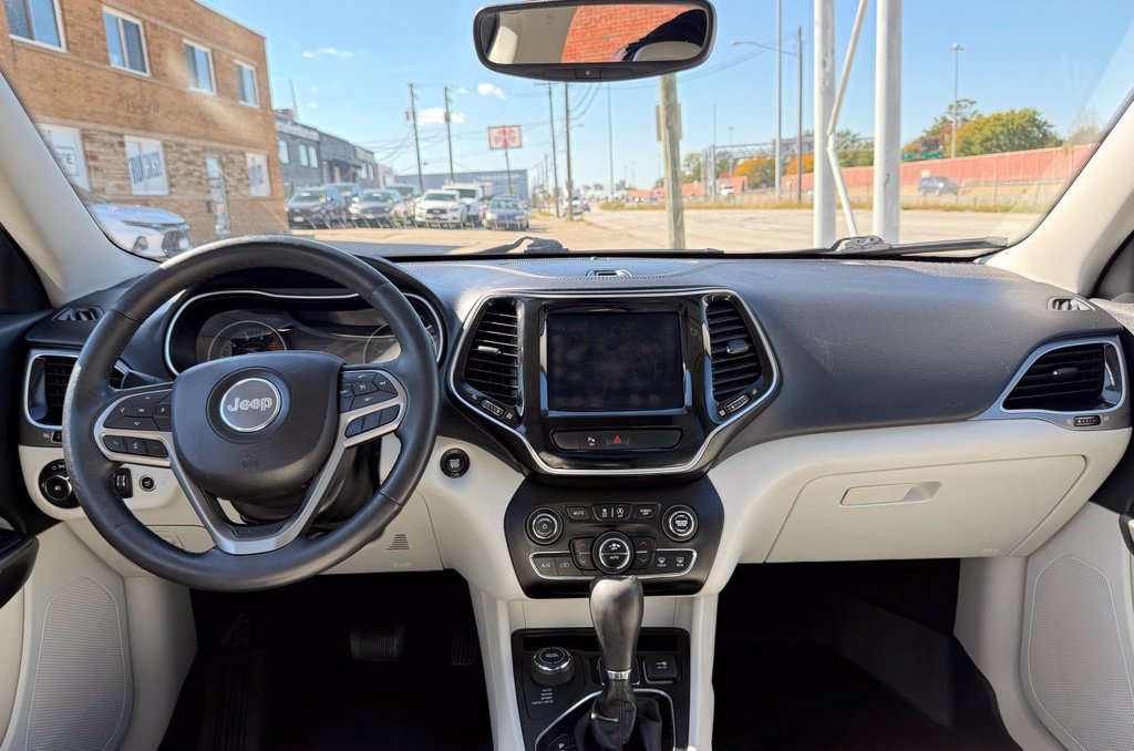 Used 2019 Jeep Cherokee Limited AWD/4WD image 23