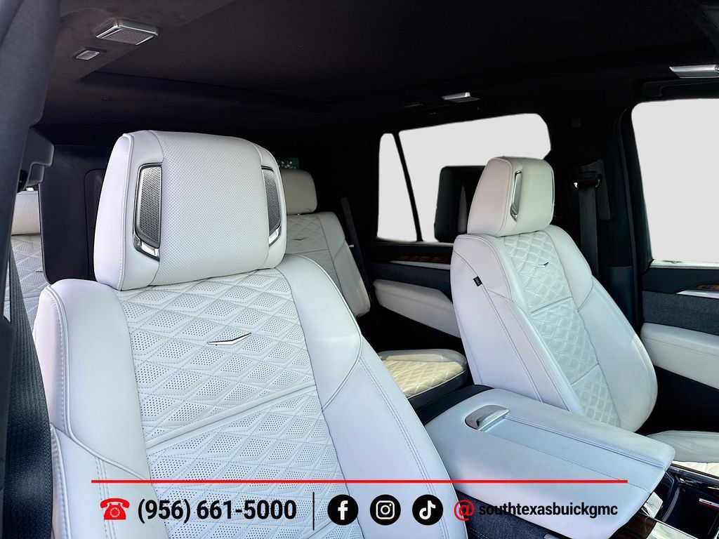 Used 2025 Cadillac Escalade Sport Platinum w/ LPO, Floor Liner Package AWD/4WD image 27