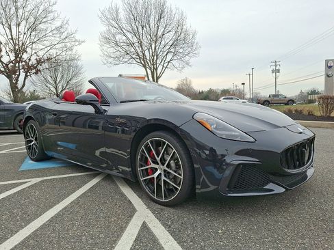Used 2024 Maserati GranCabrio Trofeo image 3