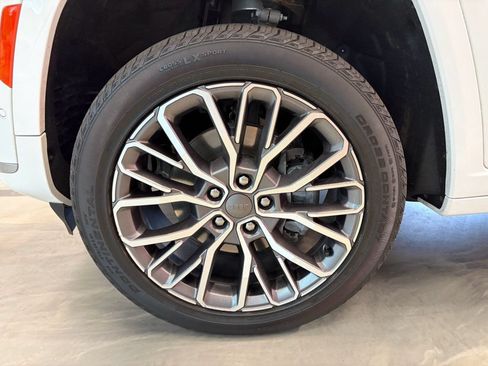 Used 2023 Jeep Grand Cherokee L Summit AWD/4WD image 32