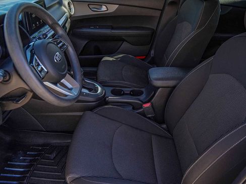 Used 2019 Kia Forte LXS image 10
