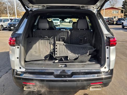 Used 2022 Chevrolet Traverse Premier w/ Redline Edition image 15