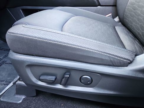 Used 2024 Nissan Pathfinder SV w/ SV Premium Package image 26