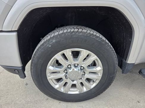 Used 2020 GMC Sierra 3500 Denali w/ Denali Ultimate Package AWD/4WD image 7