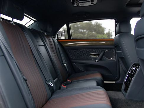 Used 2018 Bentley Flying Spur S V8 AWD/4WD image 43