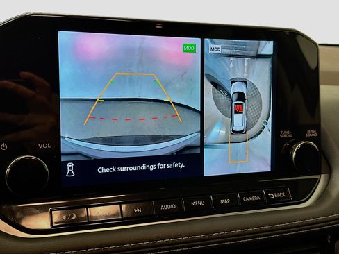 Used 2023 Nissan Rogue SL w/ SL Premium Package image 23