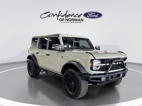 Used 2024 Ford Bronco Wildtrak image 11