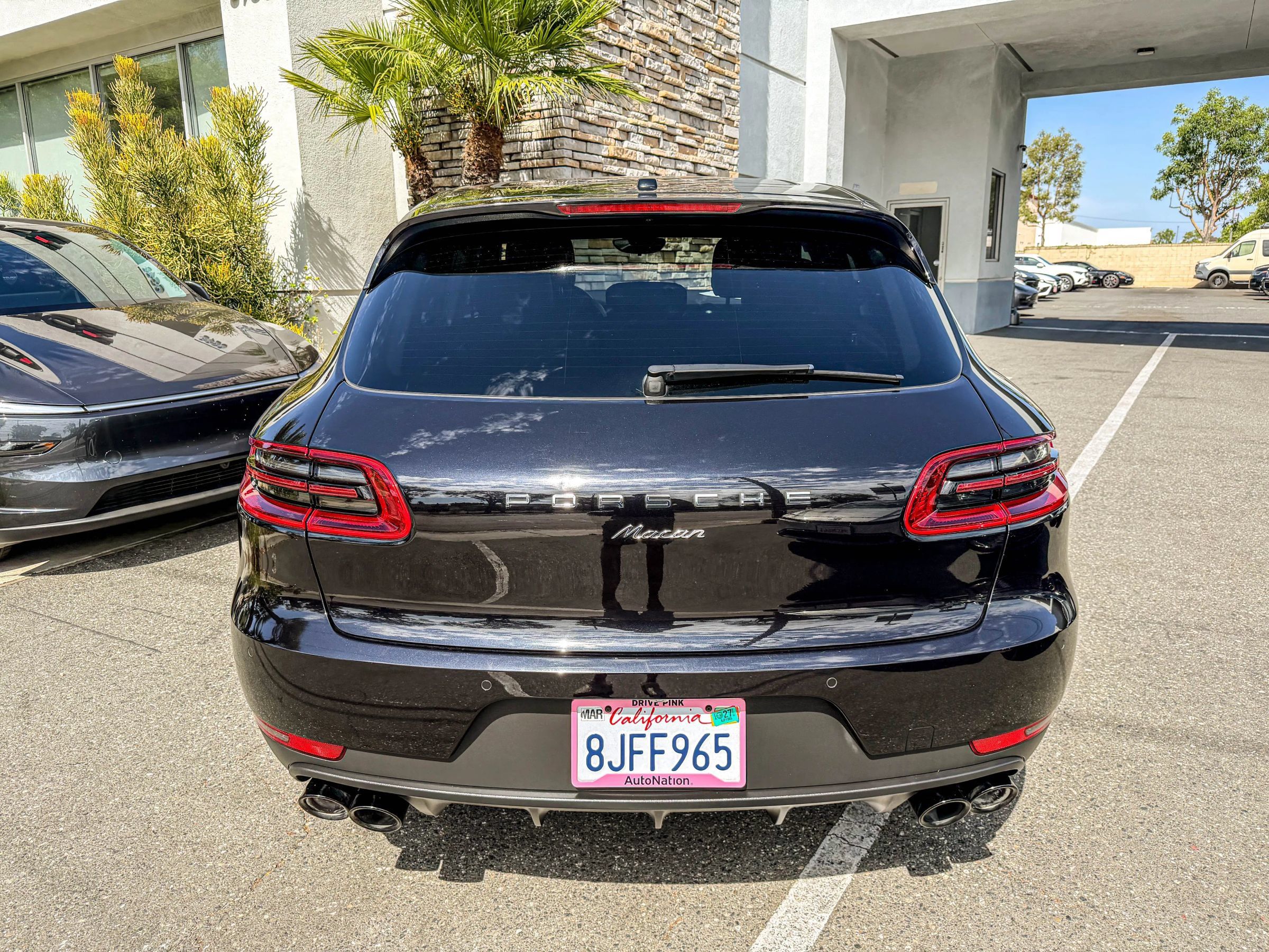 Used 2018 Porsche Macan Sport Edition AWD/4WD image 12
