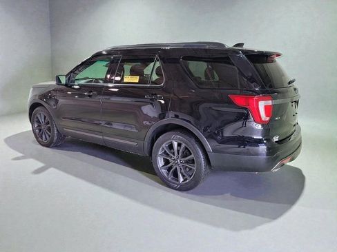 Used 2017 Ford Explorer XLT w/ Equipment Group 202A image 24