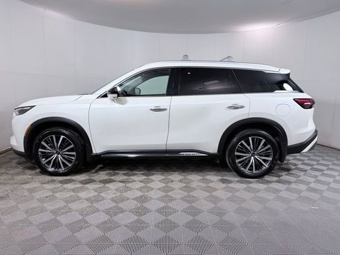 Used 2023 INFINITI QX60 Sensory w/ Cargo Package image 3