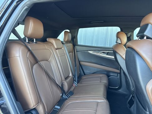 Used 2022 Lincoln Nautilus Reserve w/ Equipment Group 201A image 48