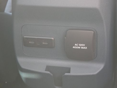 New 2025 Ford Maverick XLT w/ XLT Luxury Package image 28