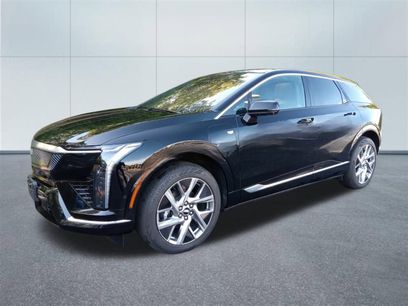 Used 2025 Cadillac Optiq Luxury 2 w/ LPO, Floor Liner Package