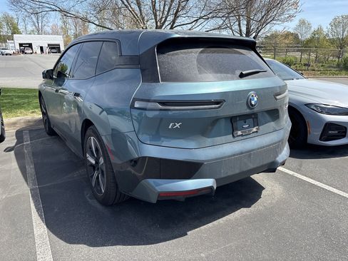 Used 2023 BMW iX xDrive50 w/ Premium Package image 19
