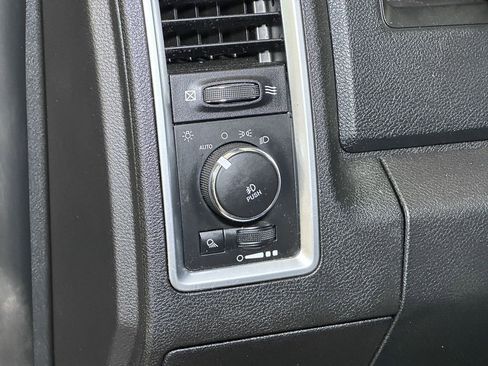 Used 2017 RAM 2500 Power Wagon w/ Leather & Luxury Group image 25