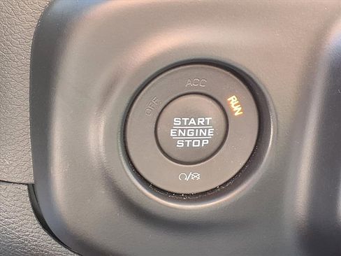 Used 2022 Jeep Gladiator Overland image 6