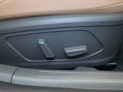 New 2025 Hyundai Sonata Limited image 39