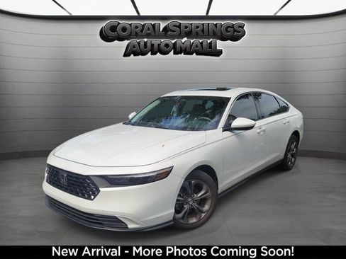 Used 2023 Honda Accord EX image 4