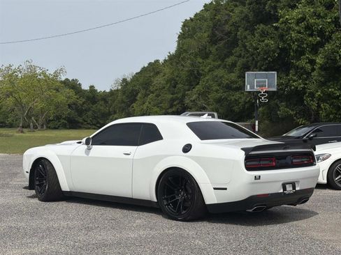 Used 2021 Dodge Challenger R/T Scat Pack RWD image 4