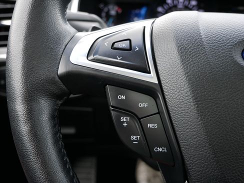 Used 2017 Ford Edge Titanium w/ Equipment Group 301A AWD/4WD image 28