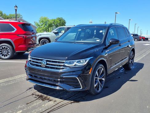 Used 2024 Volkswagen Tiguan SEL R-Line AWD/4WD image 32
